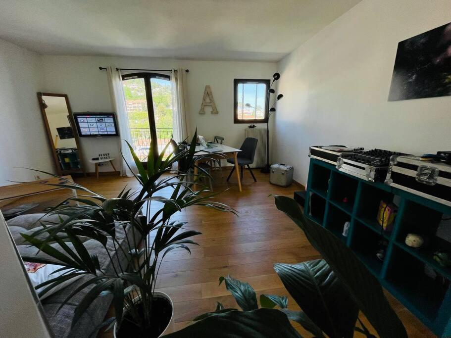 Superbe Appartement Sur Vence Buitenkant foto